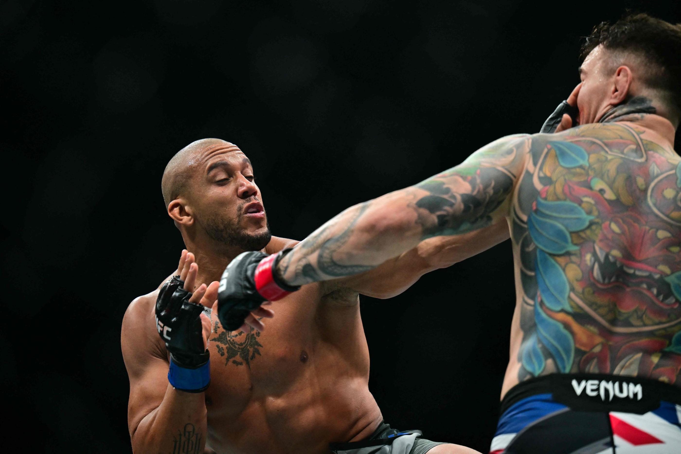 Cyril Gane Combattant Ufc — Ciryl Gane prêt à briller lors de l'UFC Freedom 25