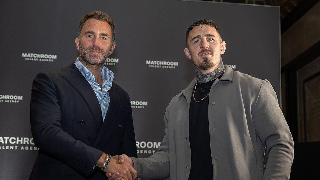 Eddie Hearn Et Tom Aspinall — Eddie Hearn révèle les coulisses financières du re