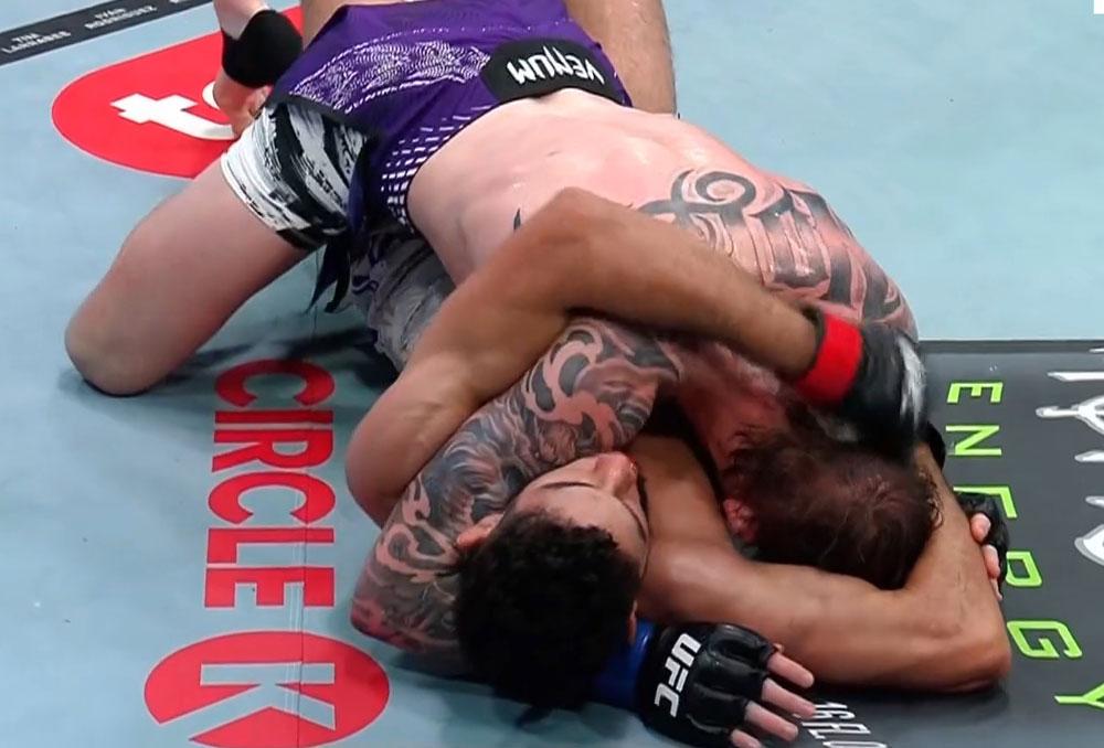 Fares Ziam Contre Tom Nolan Combat Au Sol — UFC Vegas 118 : Farès Ziam s'incline après une bat