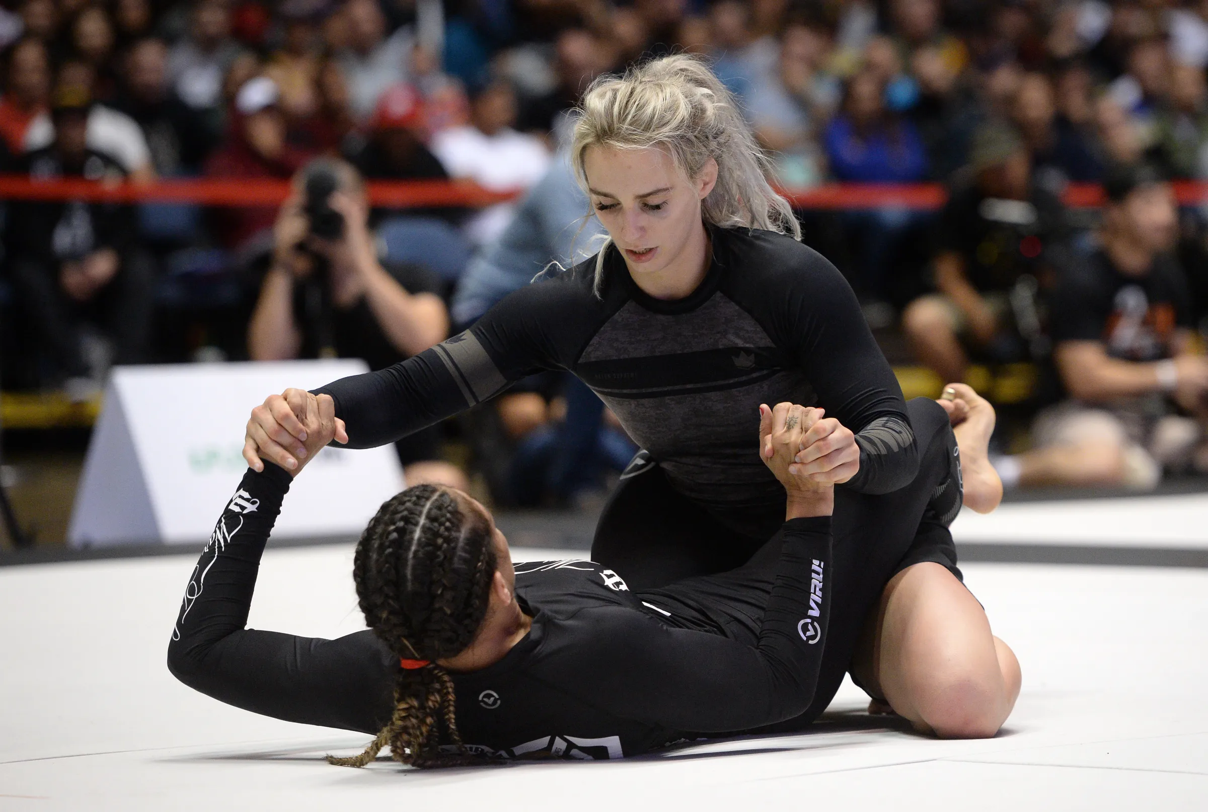 Ffion Davies grappling no-gi championne ADCC soumission BJJ féminin
