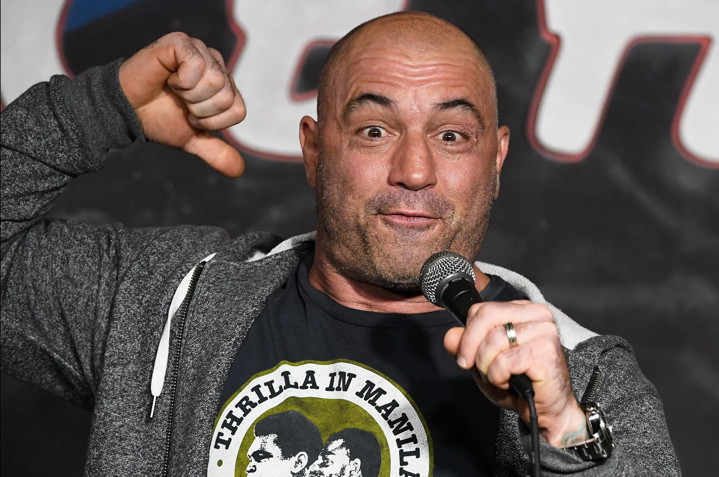 Joe Rogan répond aux accusations d'Alex Pereira après sa défaite face à Ciryl Gane