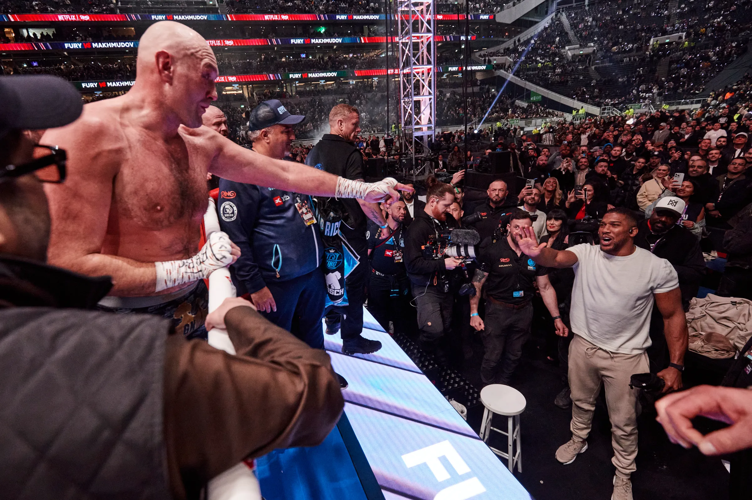 Joshua Vs Fury Accord Signé — Joshua vs Prenga : le face-à-face qui relance la l