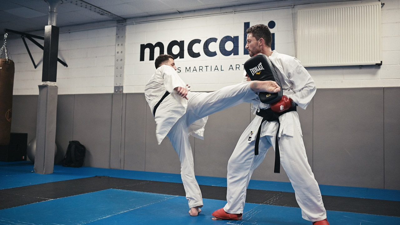 Karaté Shotokan Club De Karaté À Paris — Karaté Shotokan vs Kyokushin : toutes les différen