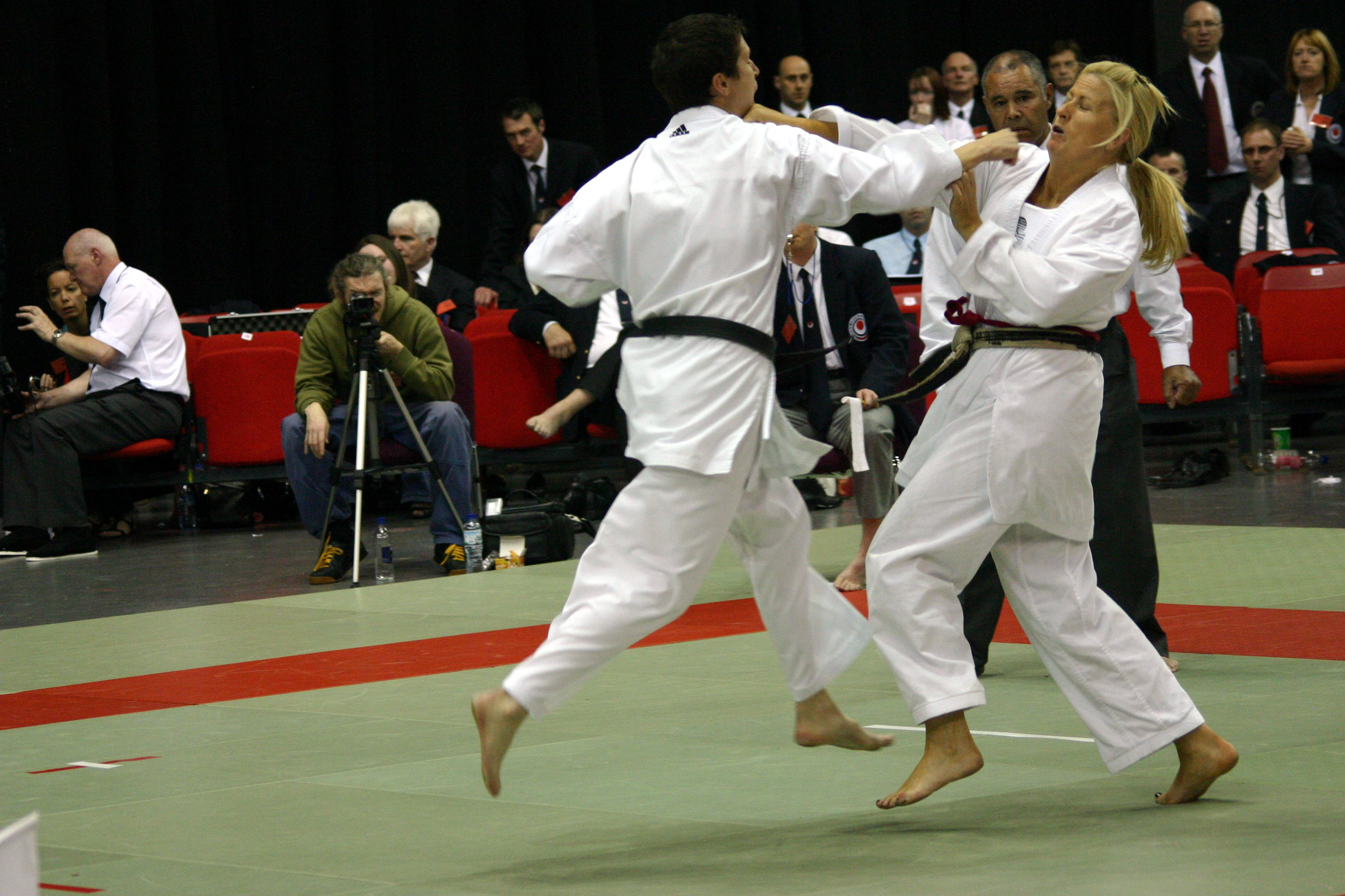Karaté Shotokan Qu'est Ce Que C'est — Karaté Shotokan vs Kyokushin : toutes les différen
