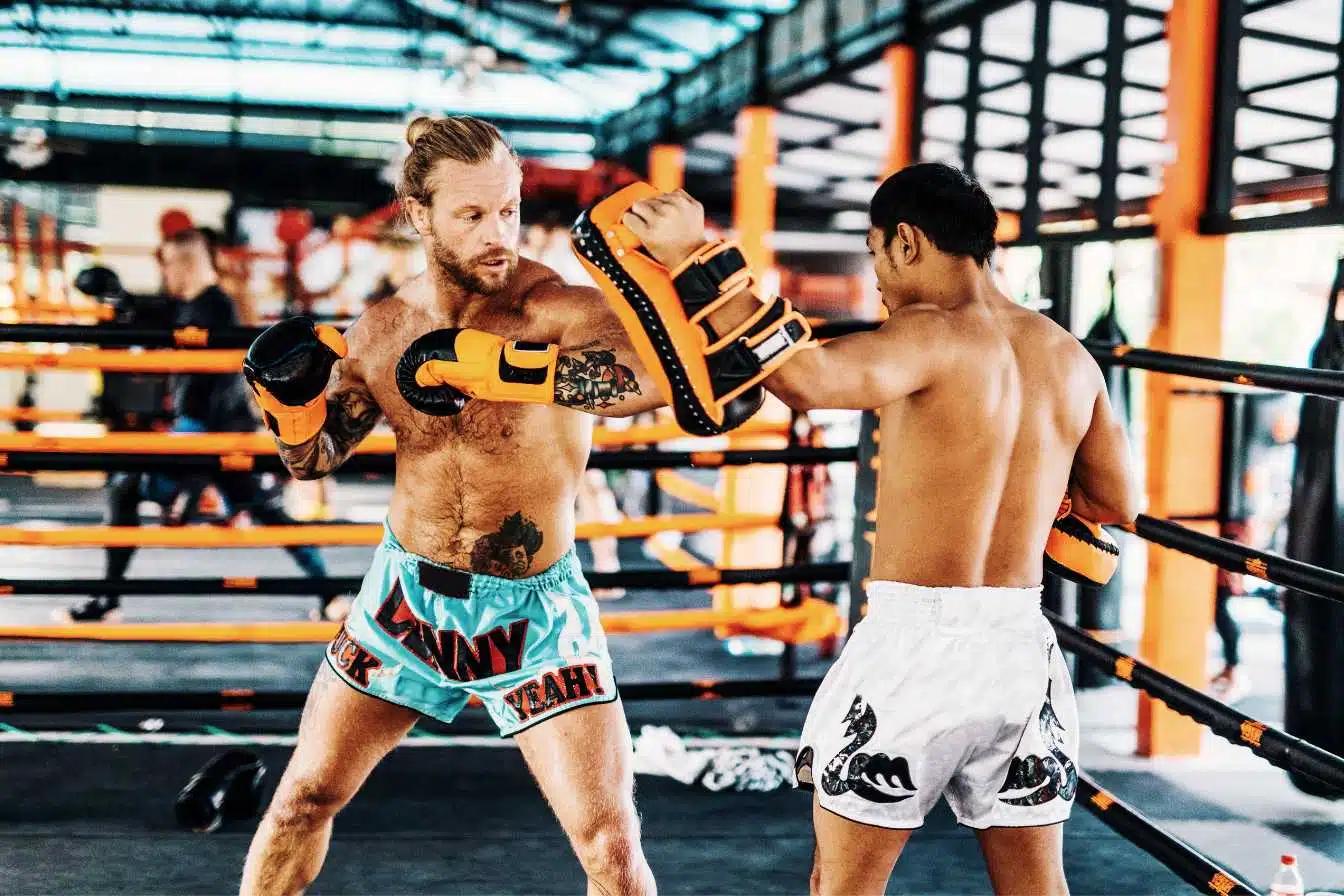 Kickboxing Ou Muay Thaï Lequel Choisir — Kickboxing ou Muay Thaï : lequel choisir ? Le guid