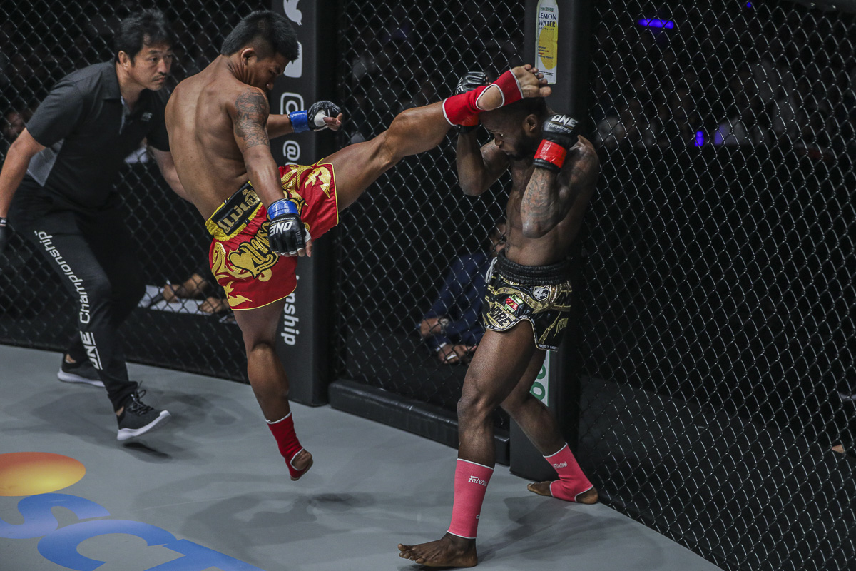 Rodtang Jitmuangnon champion ONE Championship Muay Thai poids paille ceinture dorée