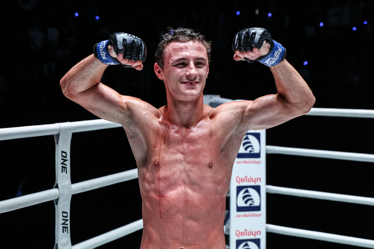 Rustam Yunusov invaincu ONE Championship grappling MMA 17-0 2026