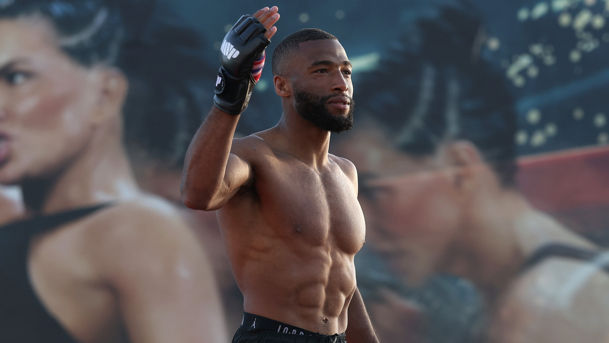Salahdine Parnasse Entrainement Ufc Fares Ziam — Salahdine Parnasse s'éloigne de l'UFC : direction 