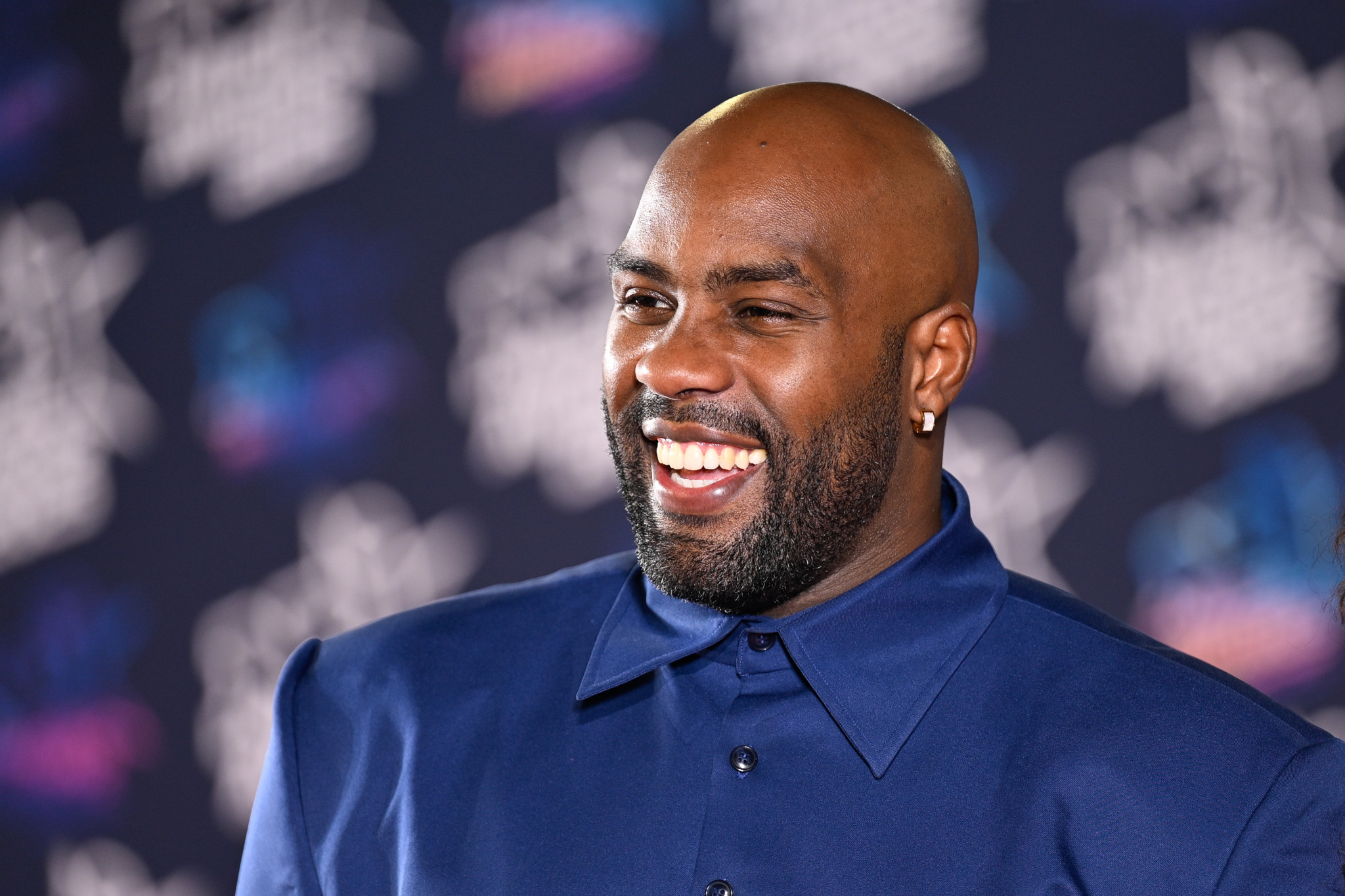 Teddy Riner Lors D'une Interview En 2026 — Teddy Riner : son parcours dévoile les dérives du 