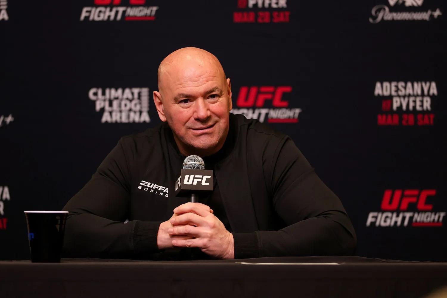 Dana White UFC Fight Night conférence de presse Bakou 2026 Paramount Plus