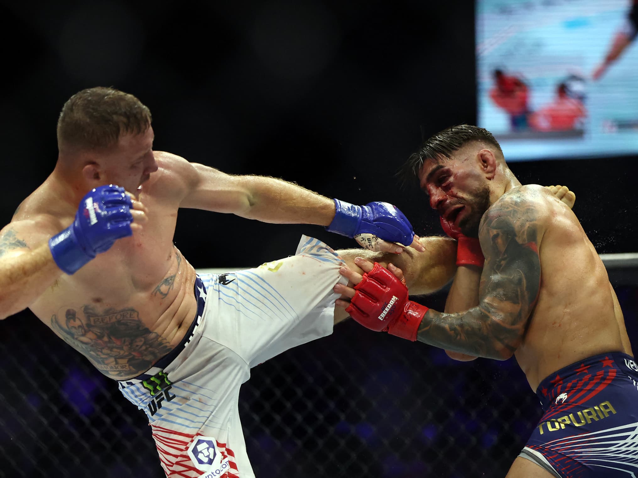 UFC Sensation La Maison Blanche, Gaethje Fait Chuter Pour La Première Fois Topuria — Topuria déchu par Gaethje : la fin d une invincibi