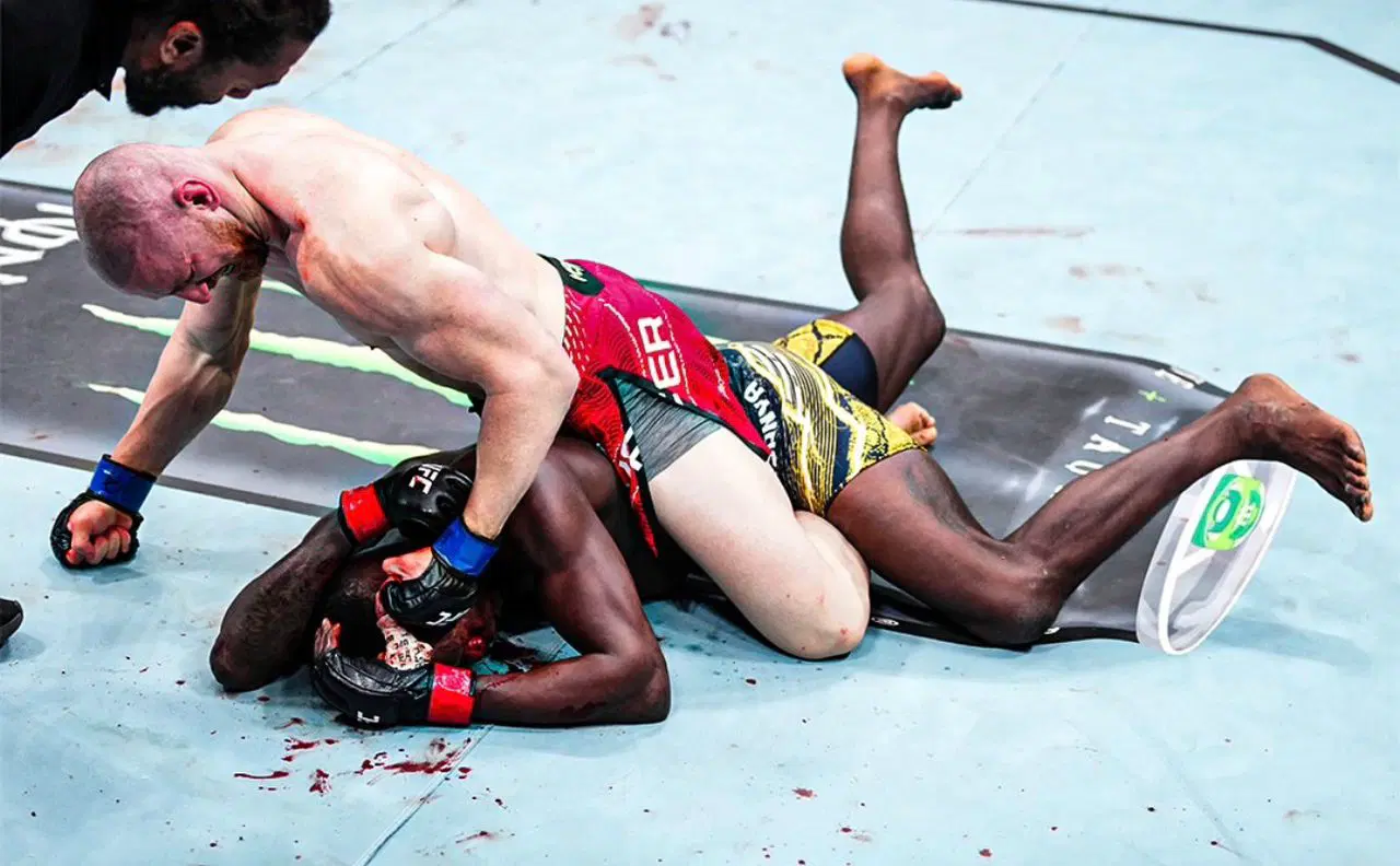 Israel Adesanya : Un Salaire Révélé et un Futur Incertain à l'UFC