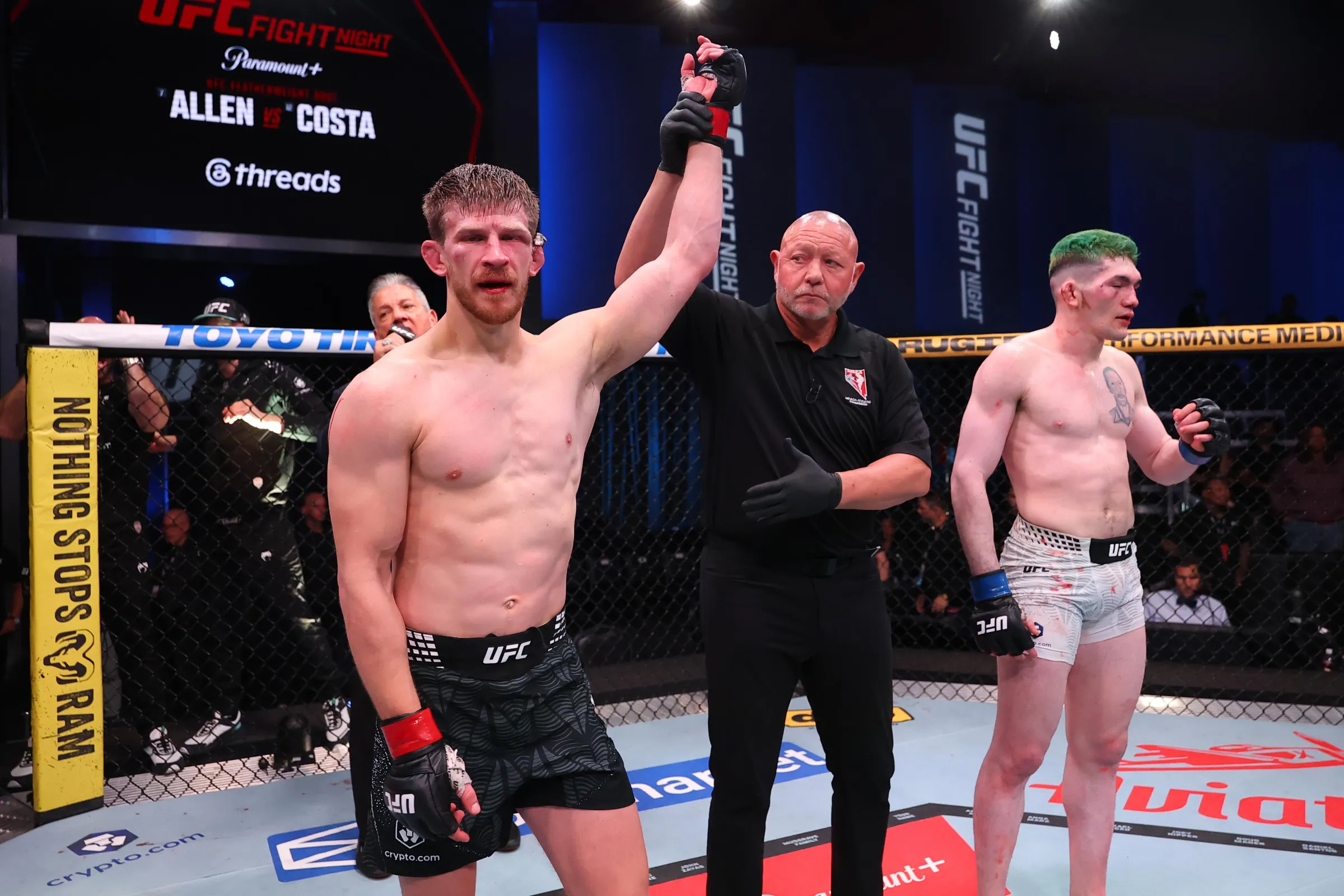 Arnold Allen victoire UFC Las Vegas bras levé