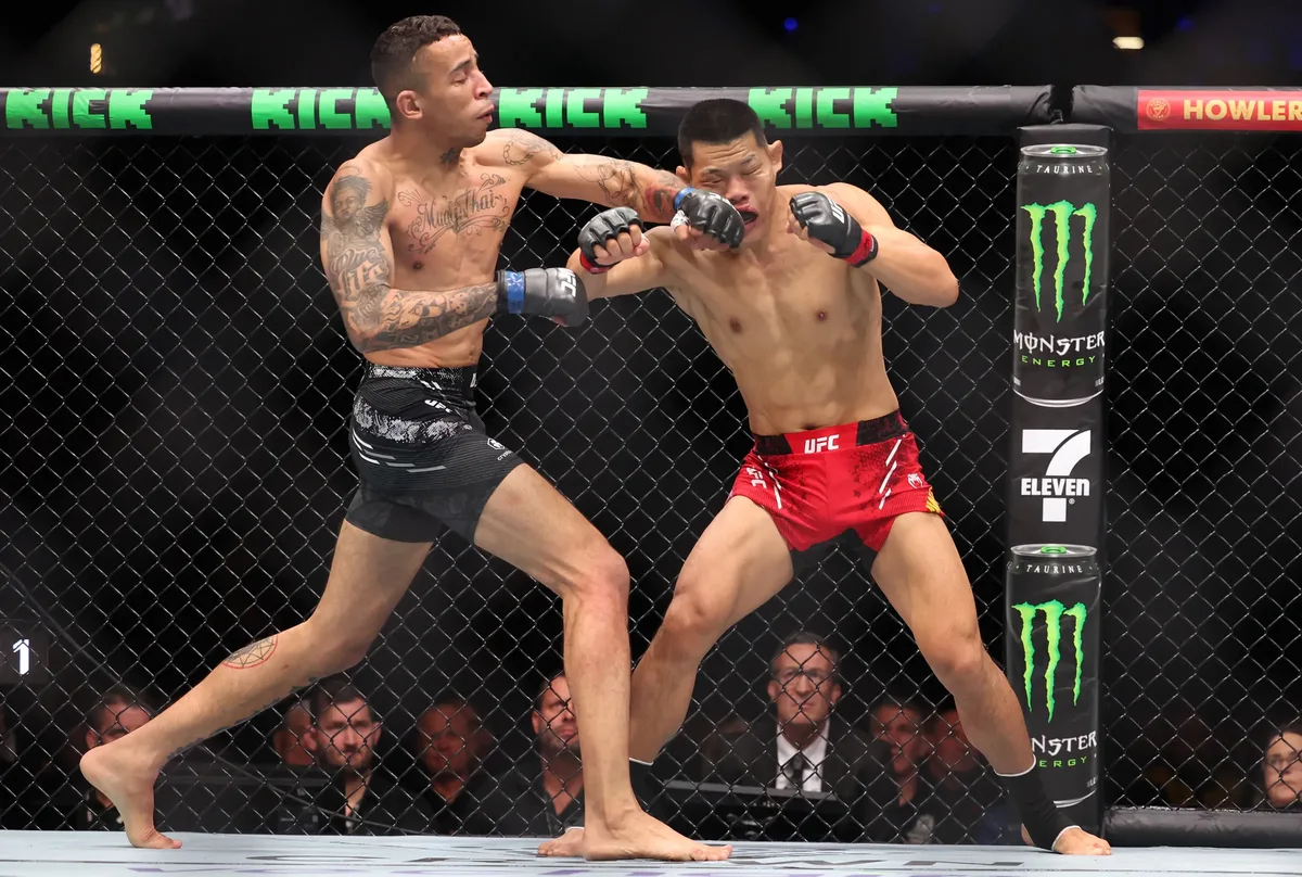Carlos Prates TKO Jack Della Maddalena UFC Perth round 3
