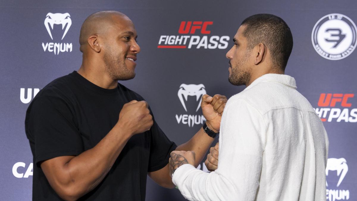 Ciryl Gane entraînement boxe UFC Venum Paris MMA Factory camp de préparation 2026