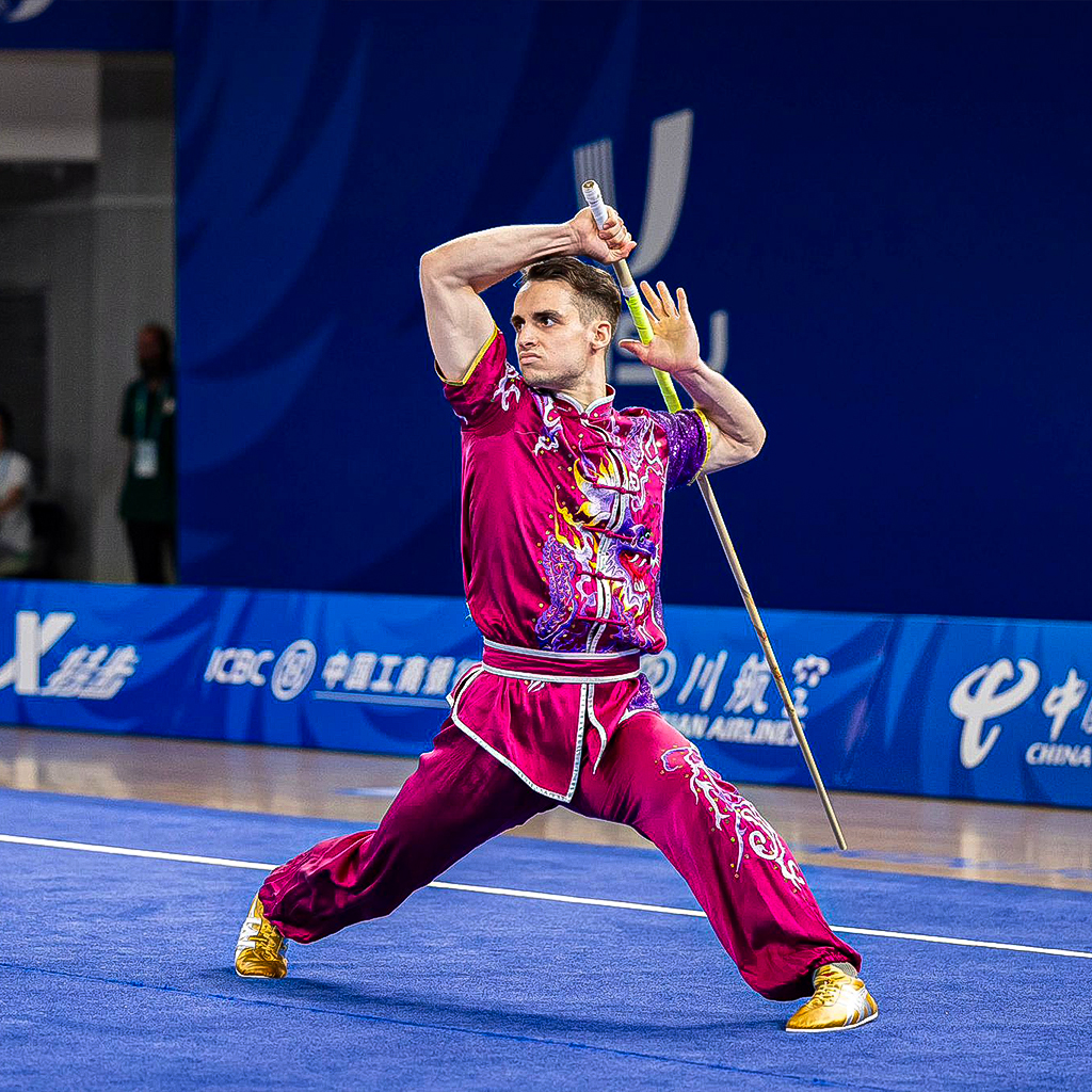 Performance de wushu au Festival des Arts Martiaux Paris 2026 - championnat du monde