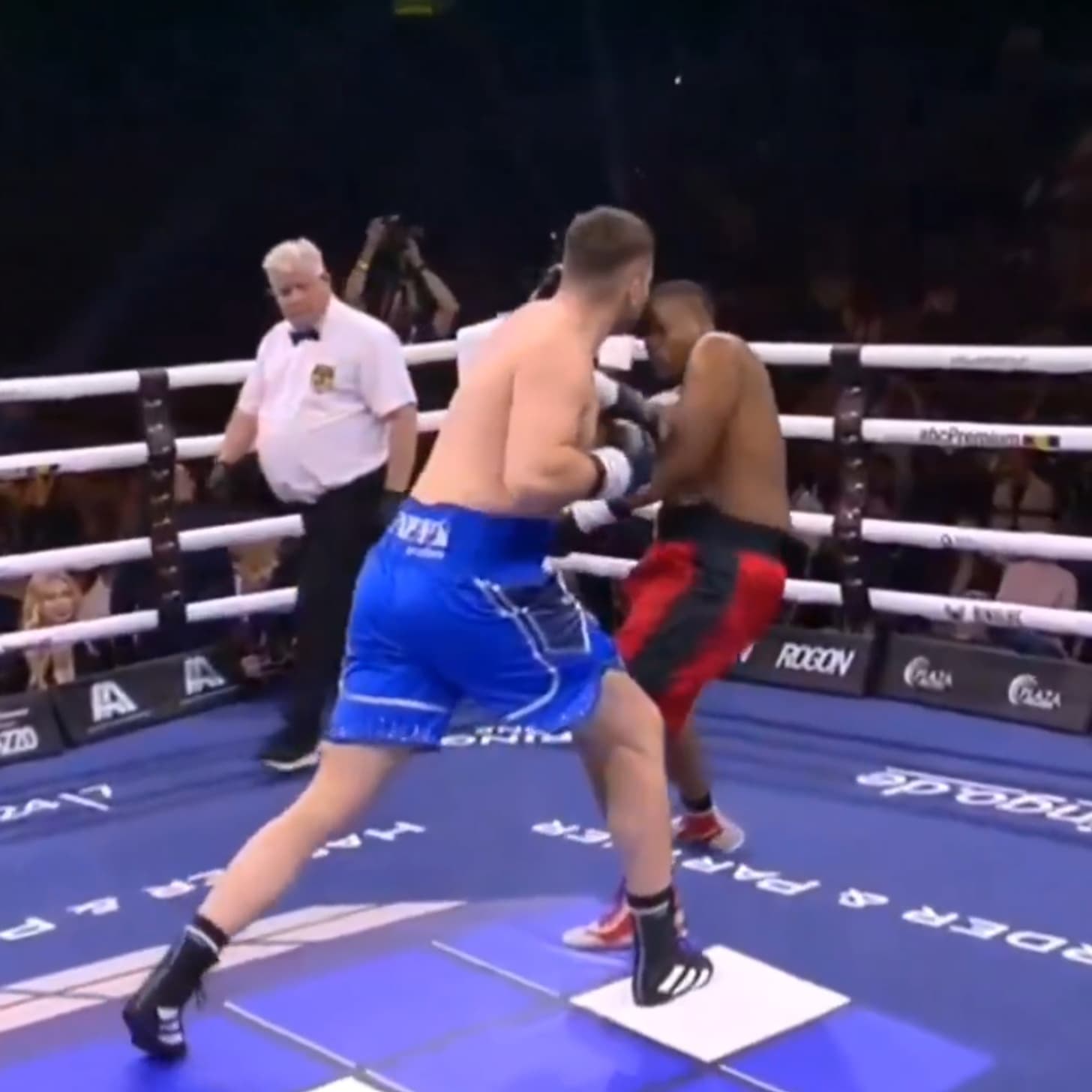 Viktor Jurk frappe Edwin Castillo - K.-O. premier round Mannheim