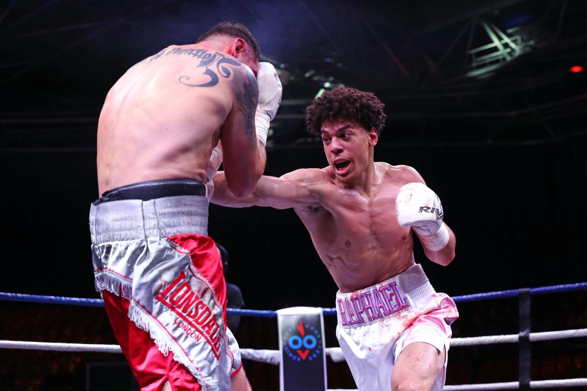 Raphael Monny frappe au ring combat boxe 2026